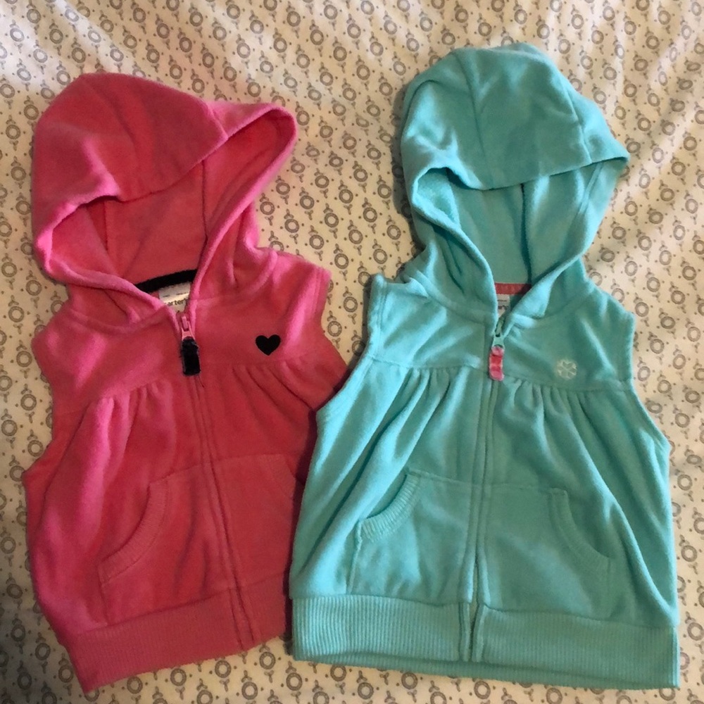 2 Fleece Vests